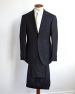 Load image into Gallery viewer, Wool Single Breasted Suit - Navy
